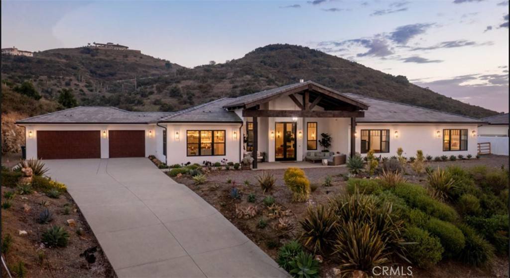 Vista, CA 92084,3325 Sagewood Hills RD