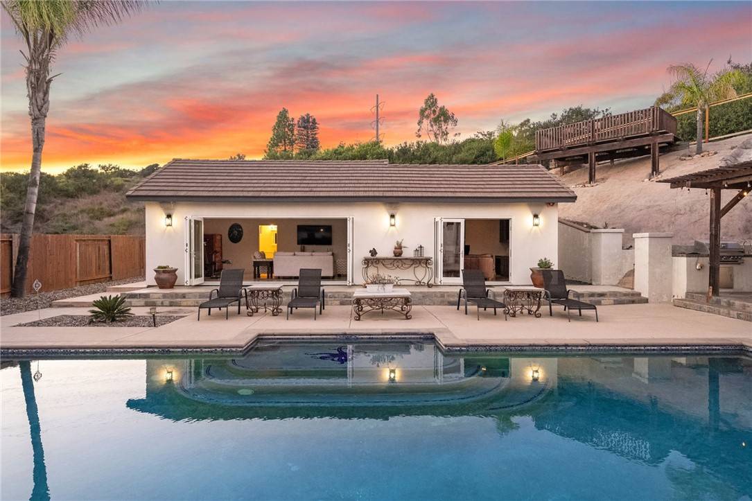 Bonita, CA 91902,555 Trailridge Dr.