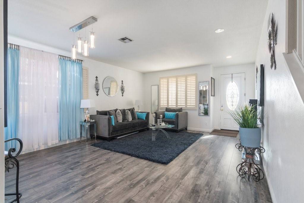 Hemet, CA 92545,541 Madrid ST