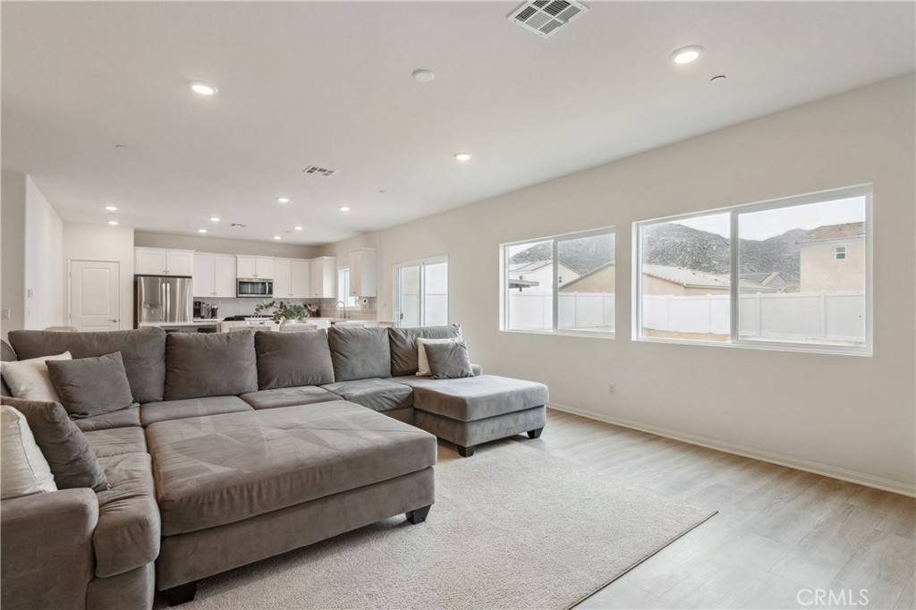 Winchester, CA 92596,28320 Fressia DR