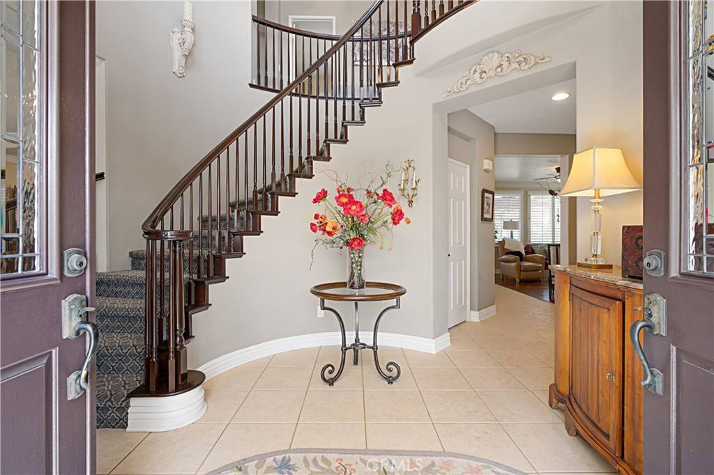 Murrieta, CA 92562,37557 Windsor CT