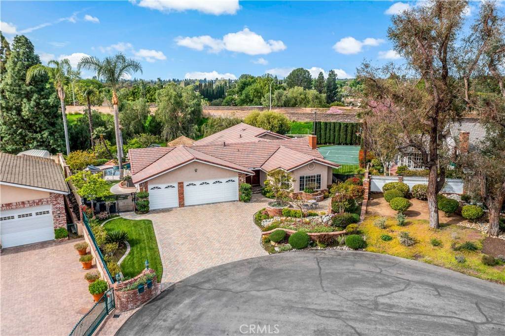 Yorba Linda, CA 92886,5367 Los Altos LN