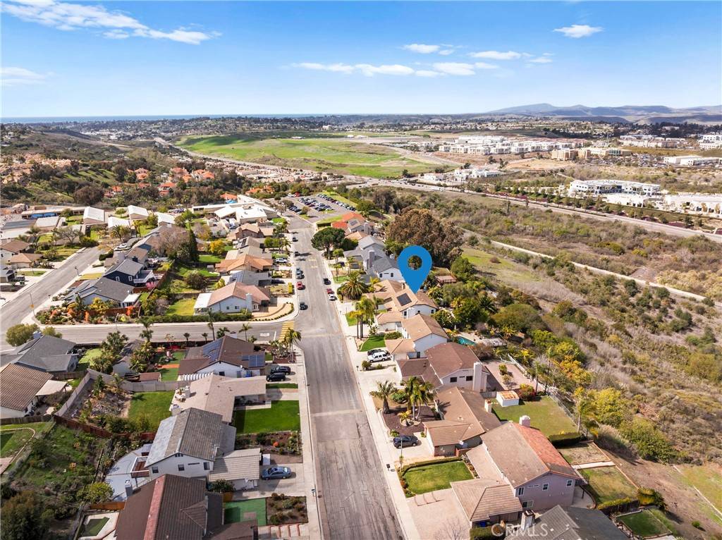Oceanside, CA 92056,3742 Kelton DR