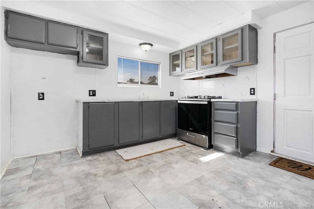 Chula Vista, CA 91911,523 Anita St #4
