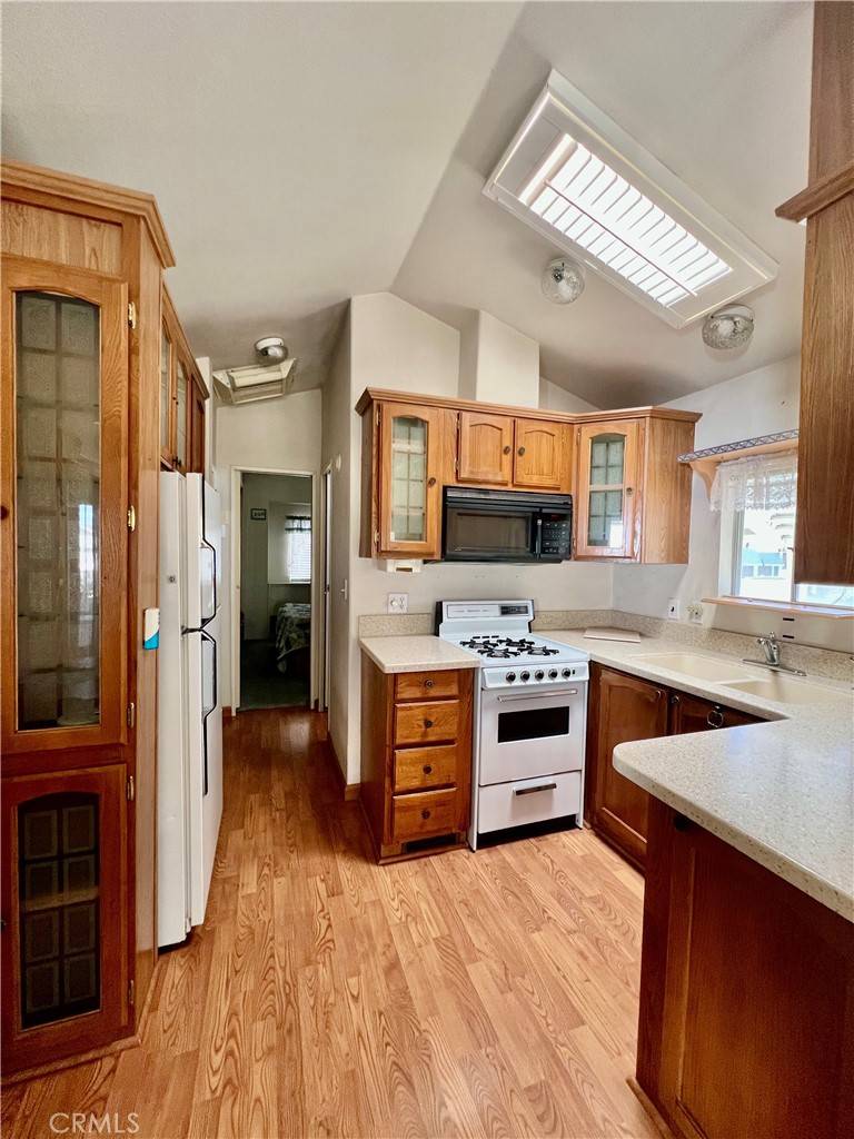 Hemet, CA 92545,1295 S Cawston AVE #496
