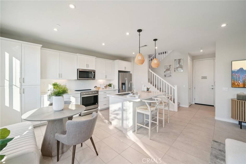 Fontana, CA 92336,16024 Esparza LN