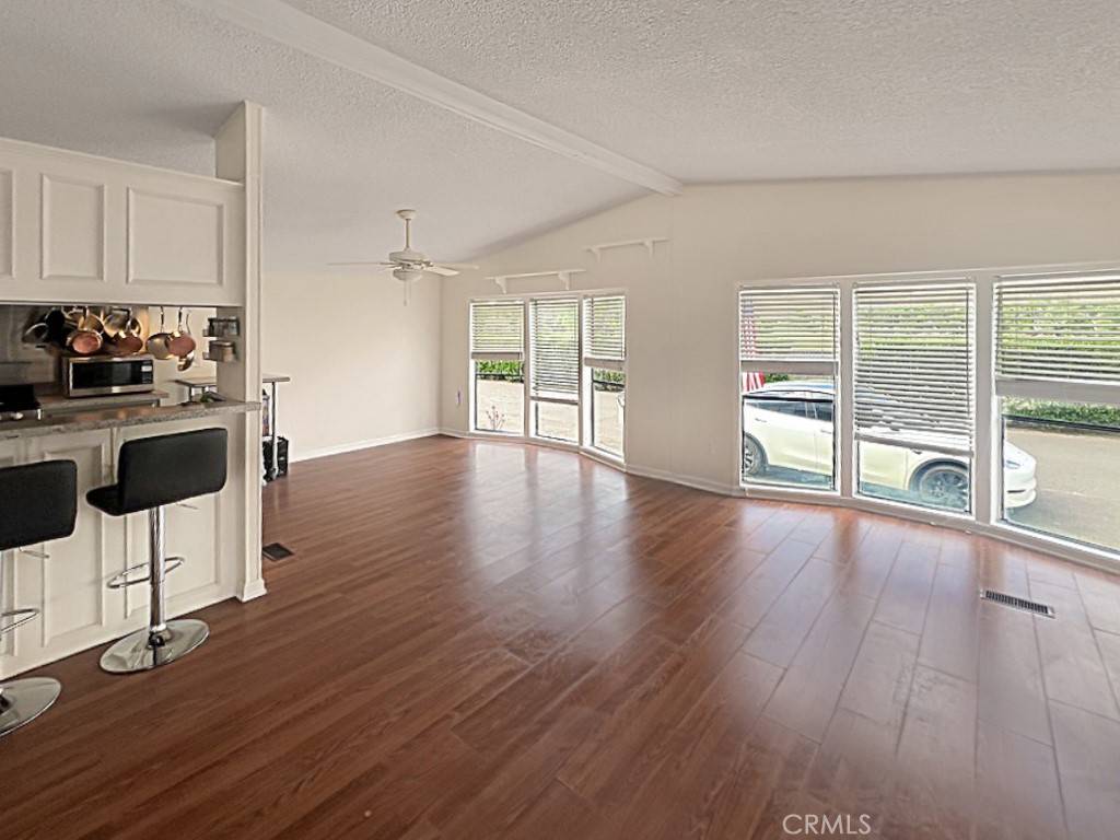 San Jacinto, CA 92583,21100 State ST #251
