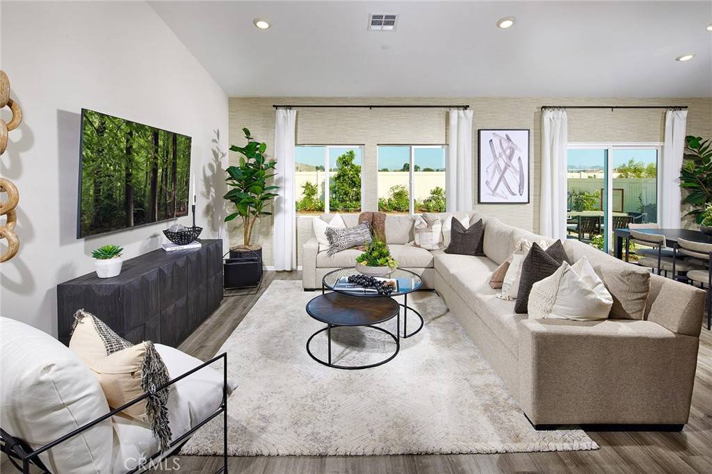 Perris, CA 92571,2132 Imelda CT