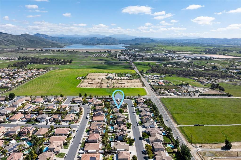 Winchester, CA 92596,32460 Perigord RD