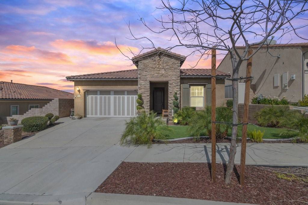 Corona, CA 92883,11152 Fourleaf CT