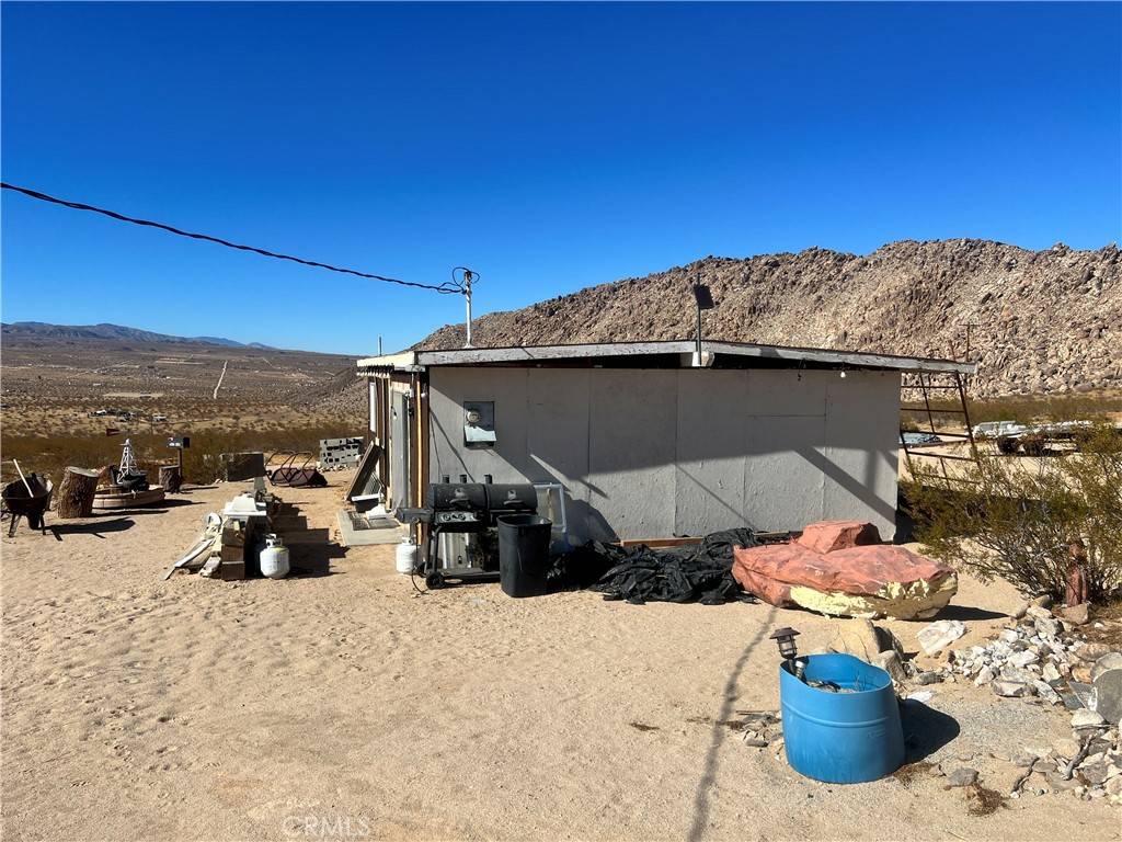 Landers, CA 92285,4420 Belfield RD
