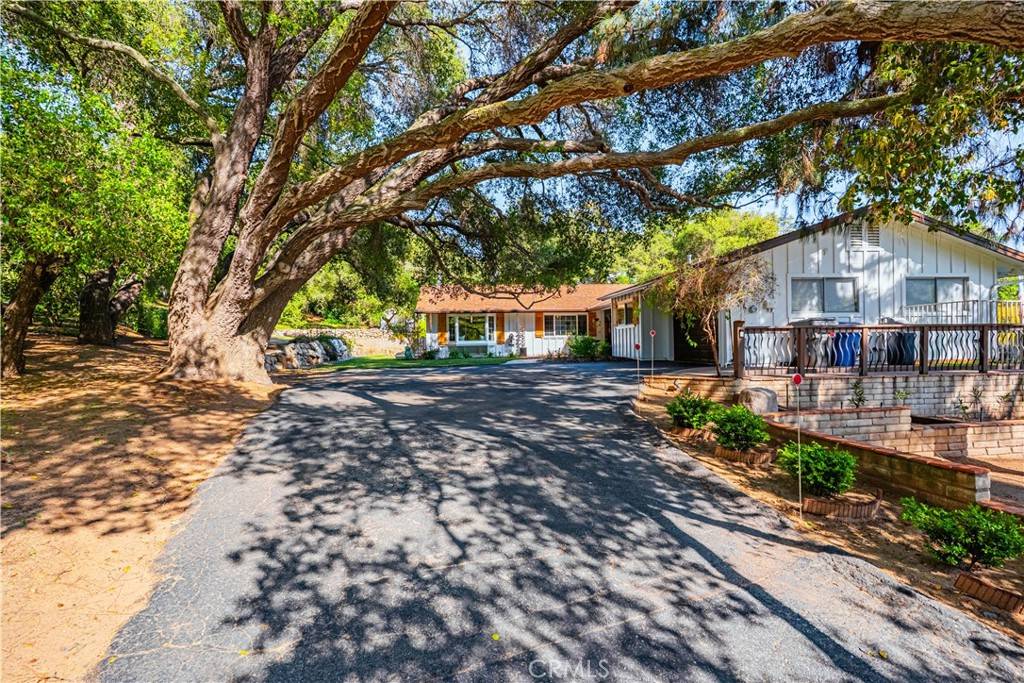Fallbrook, CA 92028,2490 Heyneman Hollow DR