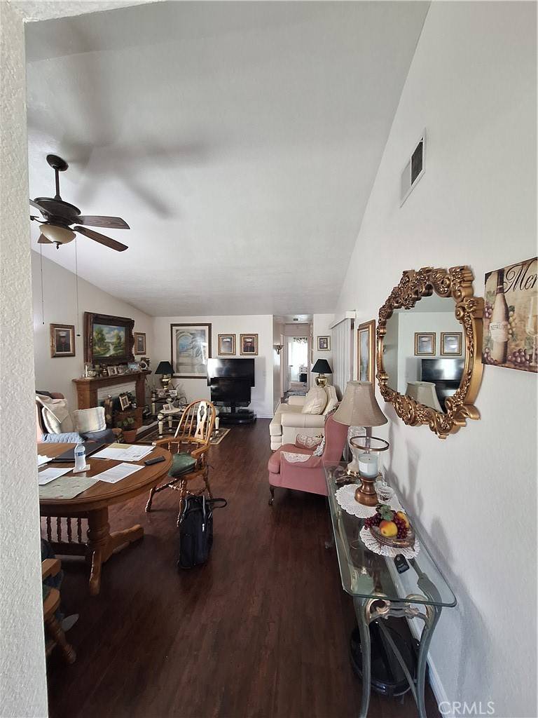 Fontana, CA 92337,11960 Oakwood DR