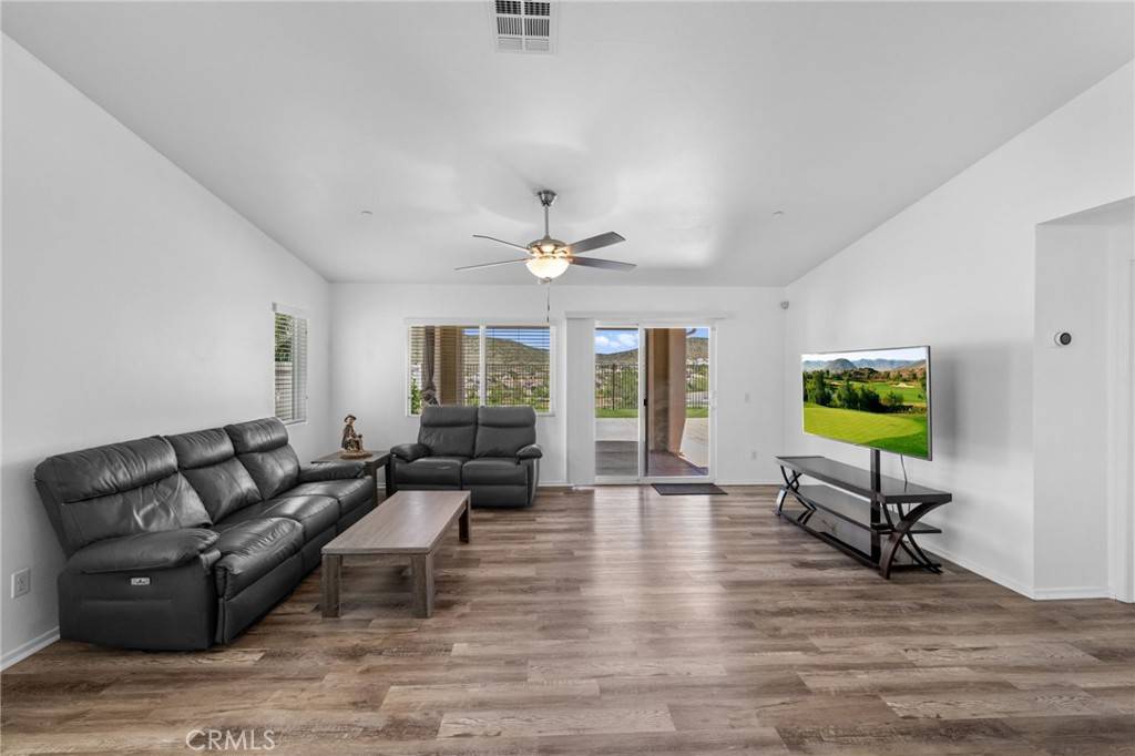Lake Elsinore, CA 92532,35142 Sorrel LN