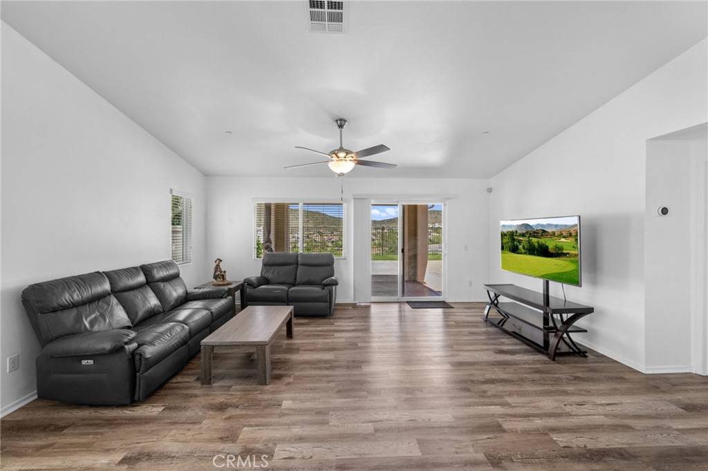 Lake Elsinore, CA 92532,35142 Sorrel LN