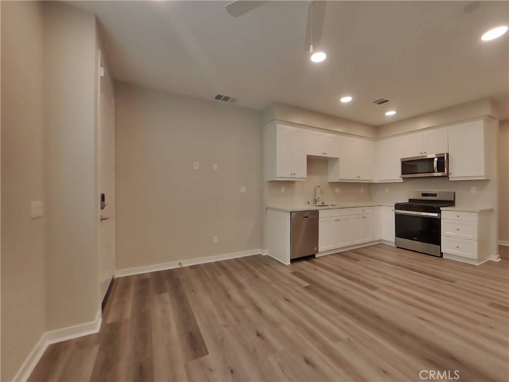 Wildomar, CA 92595,24690 Ahora CT