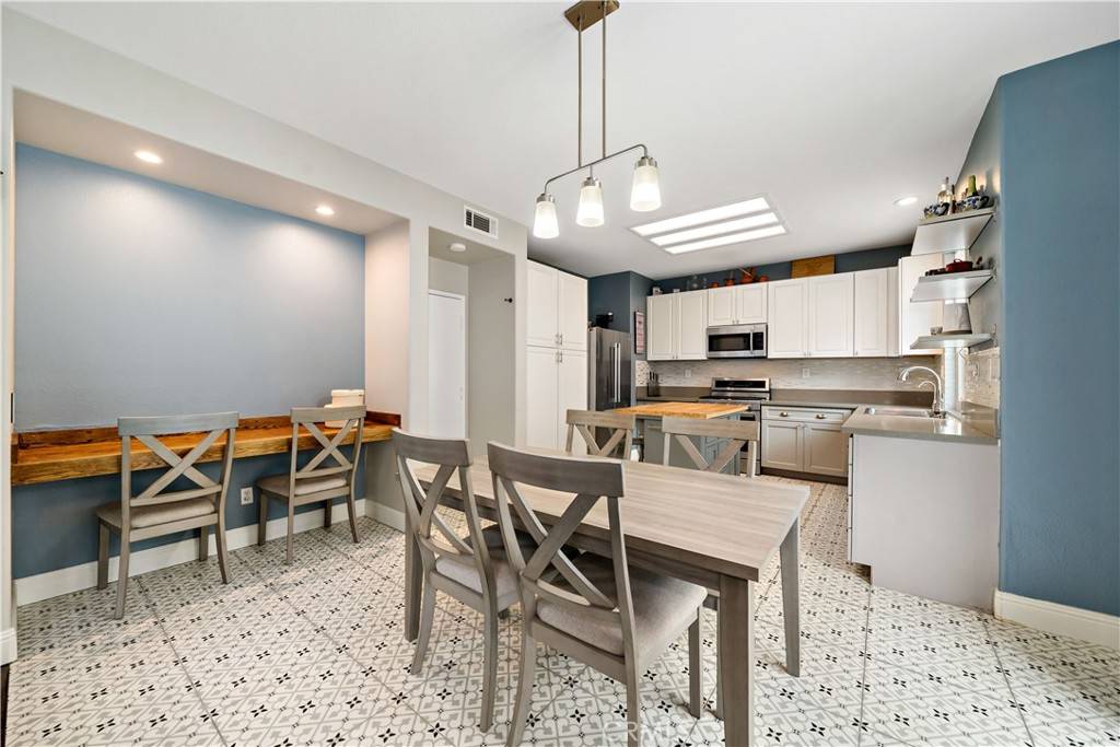 Temecula, CA 92591,42038 Acacia WAY