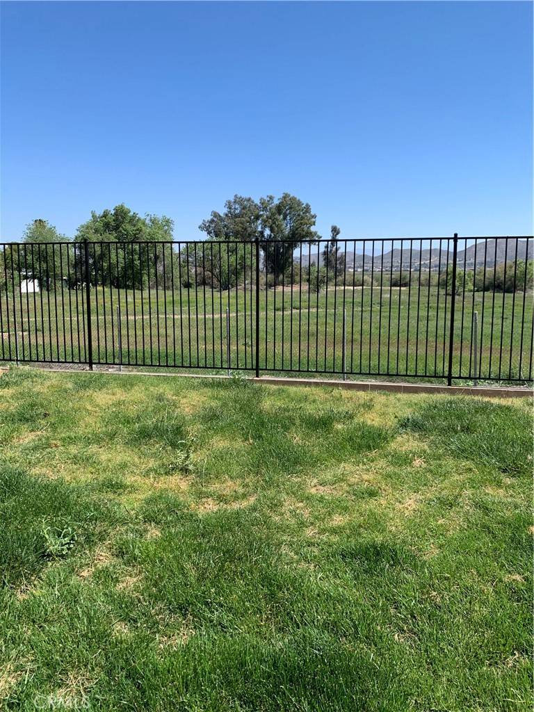 Lake Elsinore, CA 92530,18810 Oakview WAY