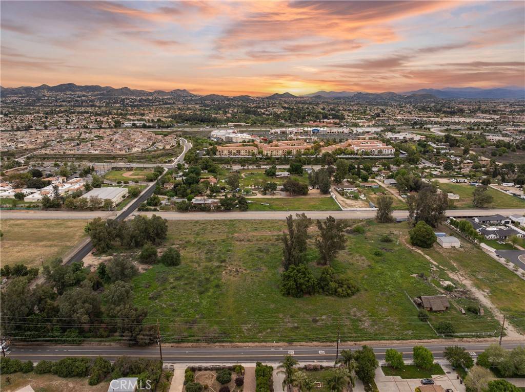 Murrieta, CA 92562,24370 Adams AVE