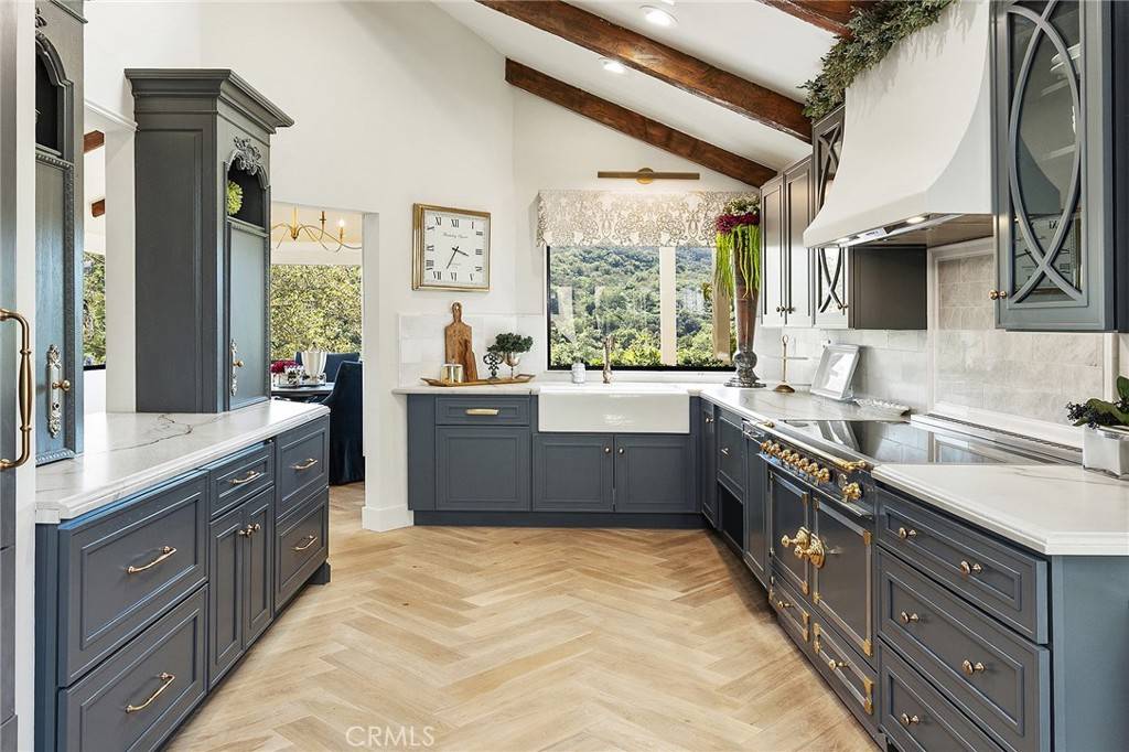 Vista, CA 92084,29122 Laurel Valley DR