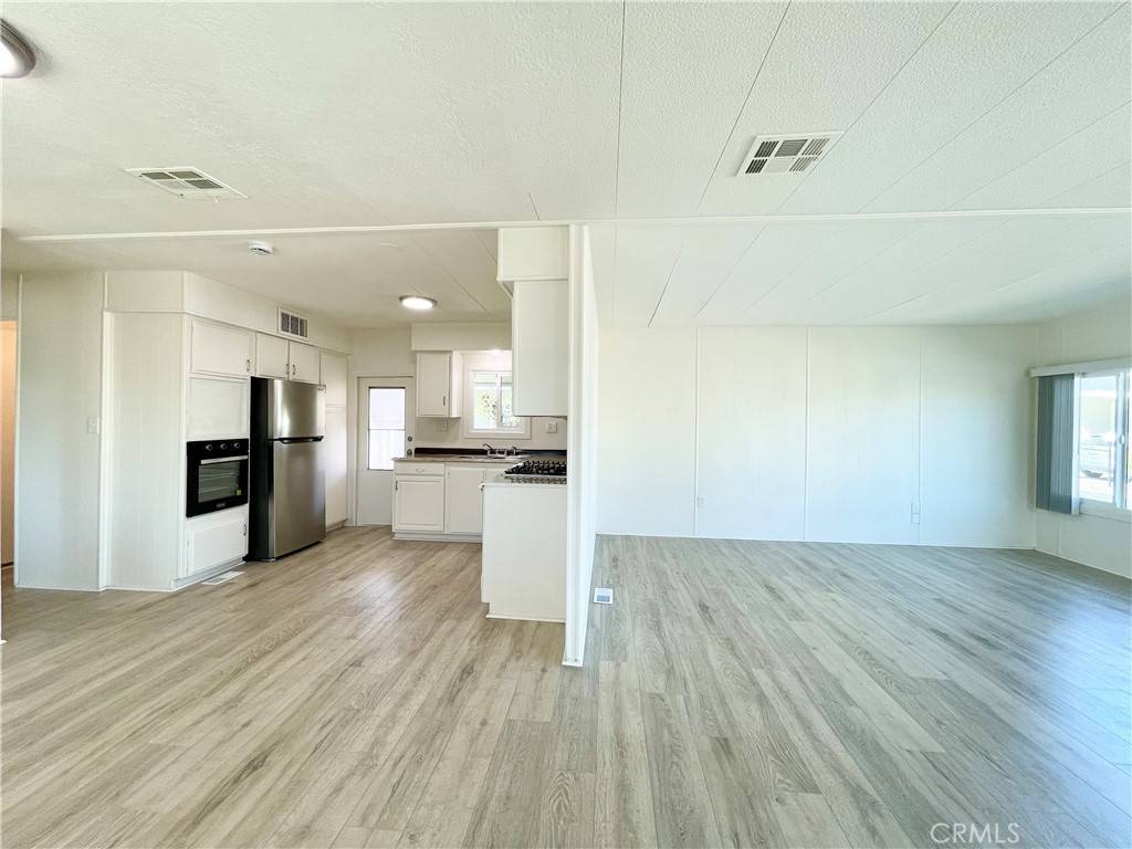Hemet, CA 92543,260 N Lyon AVE #67