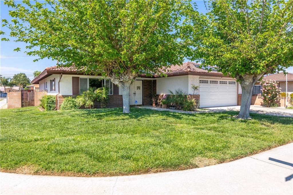 Hemet, CA 92543,670 La Mancha PL