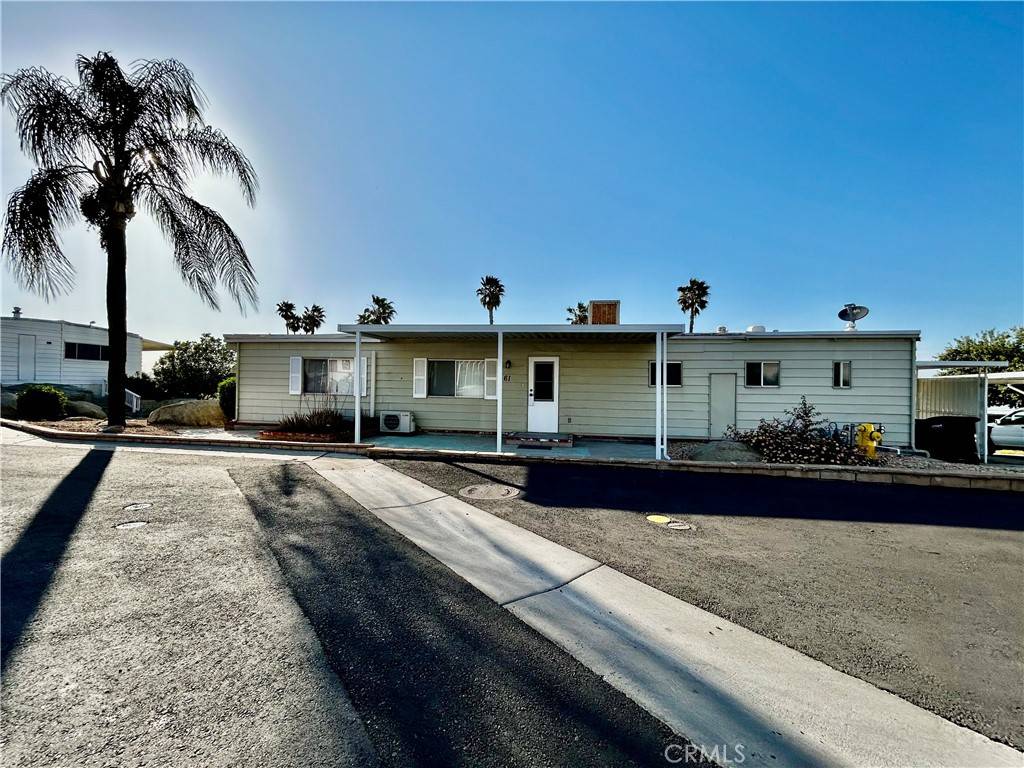 Hemet, CA 92543,1536 S state st #61