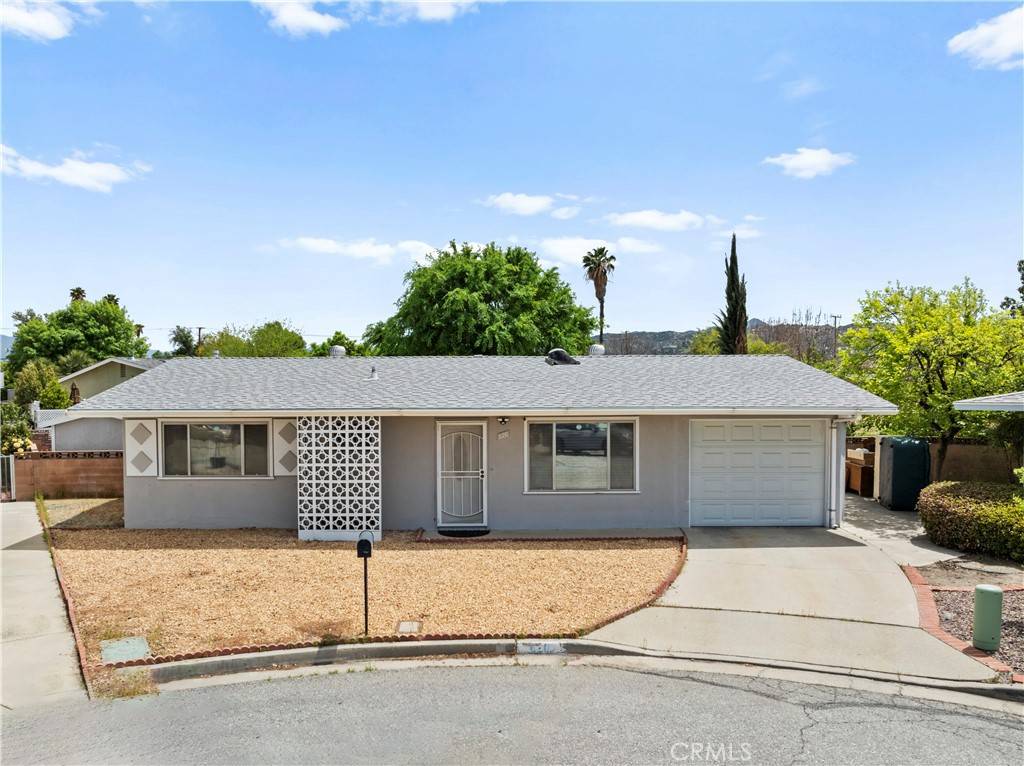Hemet, CA 92543,820 S Alessandro ST