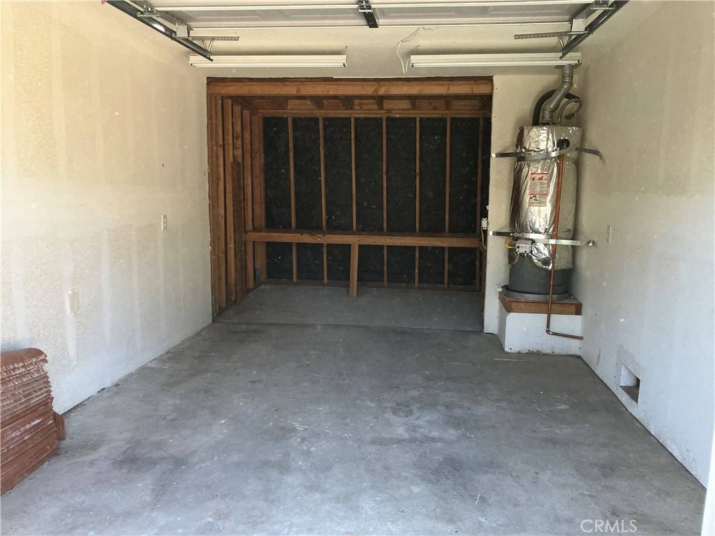 Lake Elsinore, CA 92530,206 N Lindsay ST
