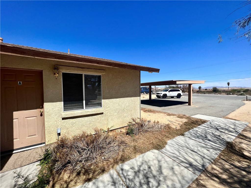 29 Palms, CA 92277,6476 Desert Knoll AVE