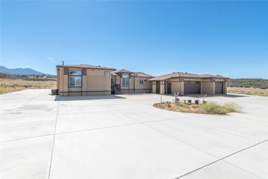Anza, CA 92539,61110 Coyote Canyon RD