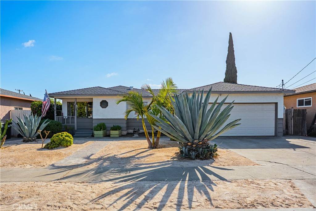 Escondido, CA 92027,713 Fern ST