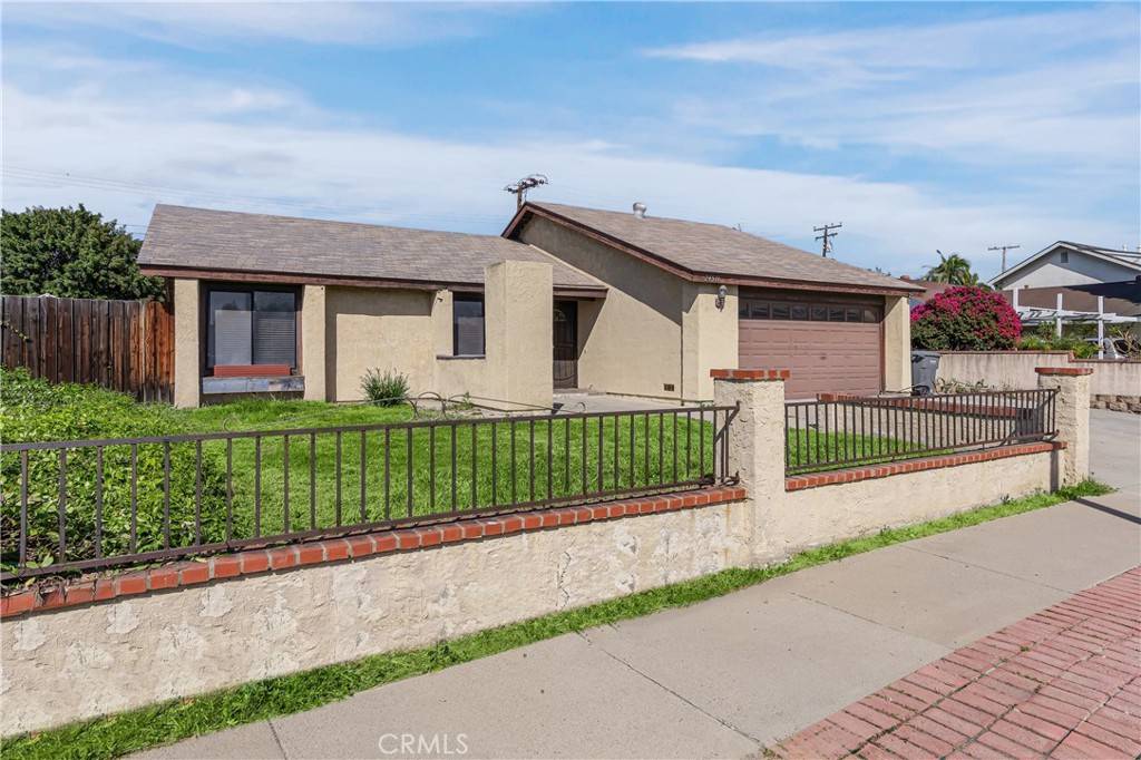 Lake Forest, CA 92630,24511 Bridger RD