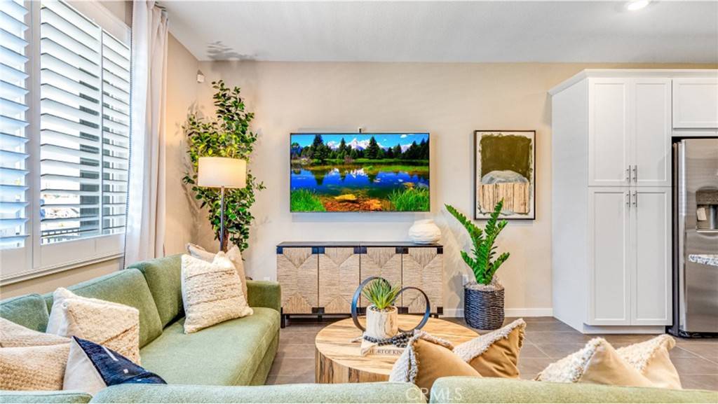 Ontario, CA 91762,2840 E Schumacher Paseo