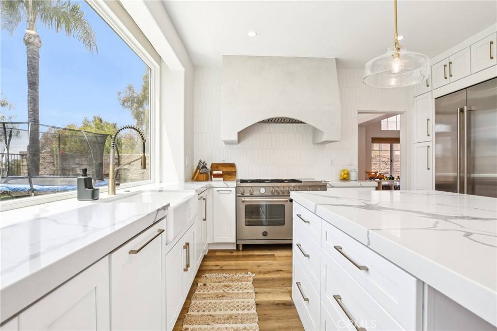 Trabuco Canyon, CA 92679,21391 Birdhollow DR