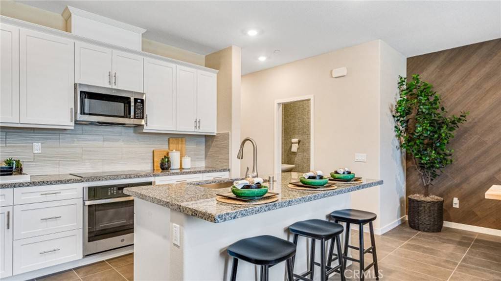 Ontario, CA 91762,2839 E Schumacher Paseo