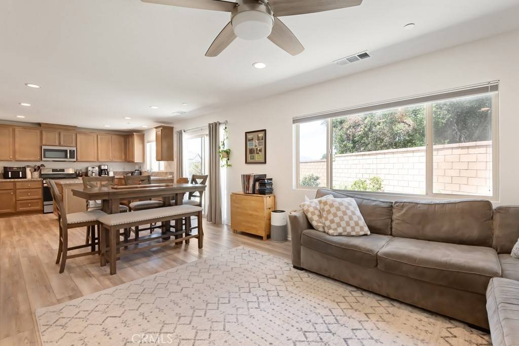 Lake Elsinore, CA 92532,24060 Raptor WAY
