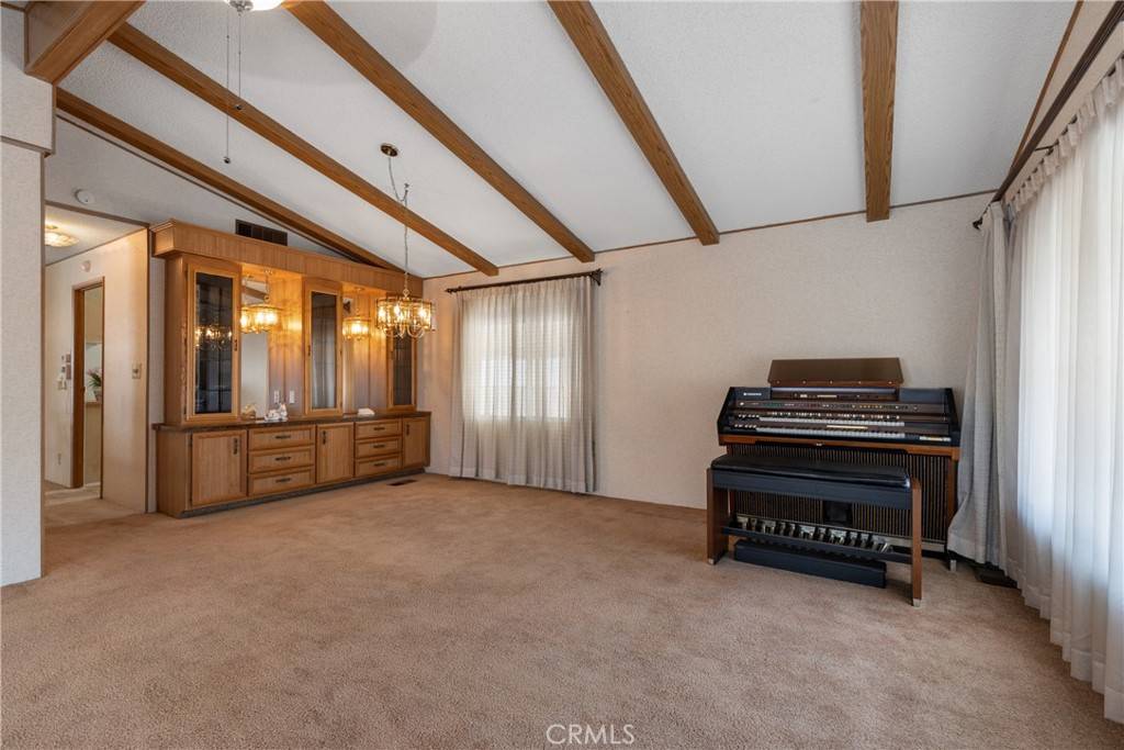 Hemet, CA 92543,1300 W Menlo AVE #215