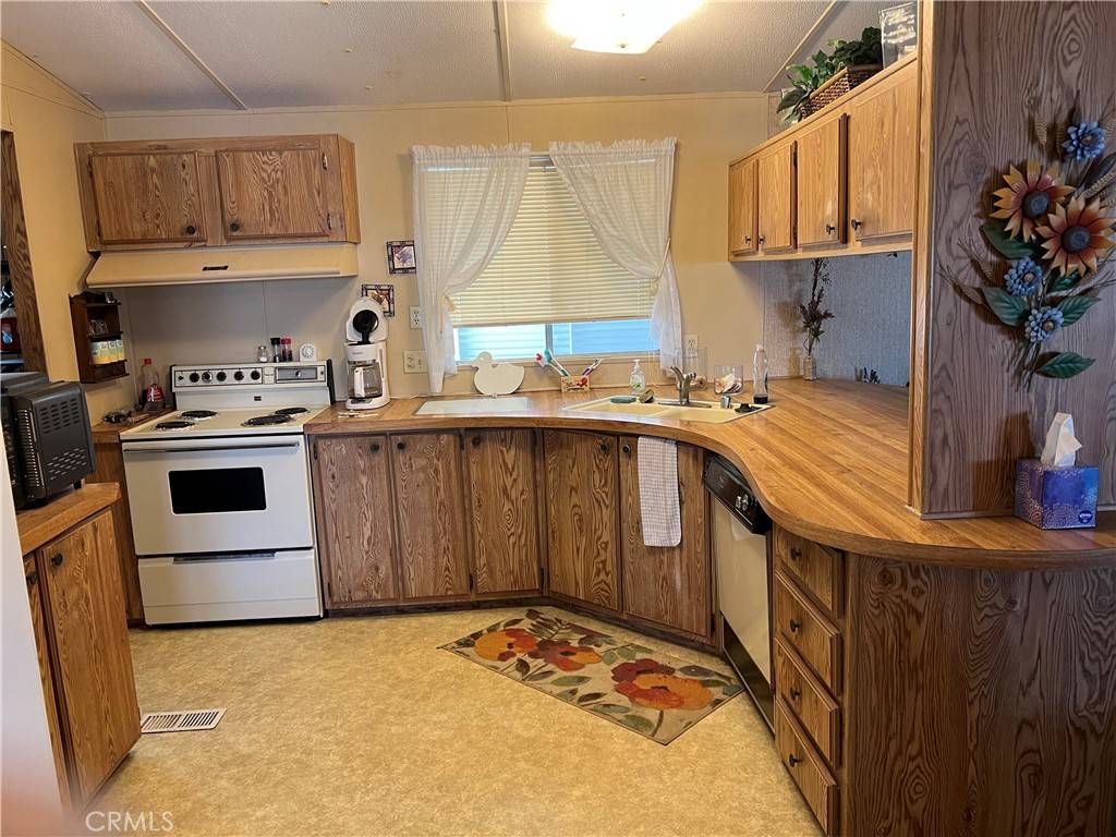 Needles, CA 92363,148600 Flasher RD