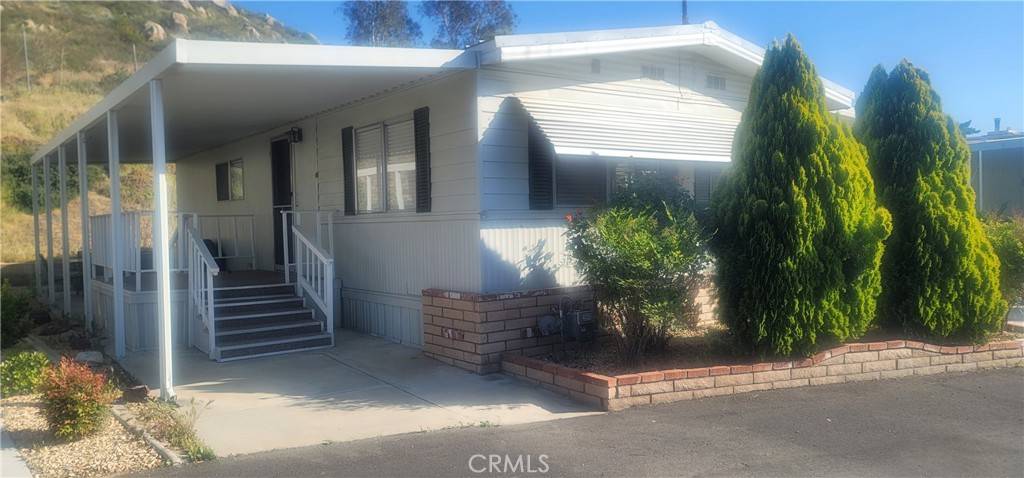 Hemet, CA 92543,1536 STATE #129