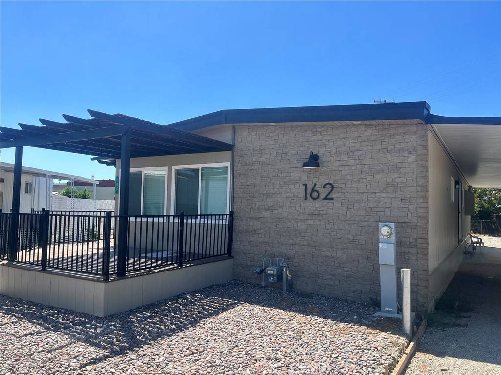 Hemet, CA 92543,260 N Lyon ave #162