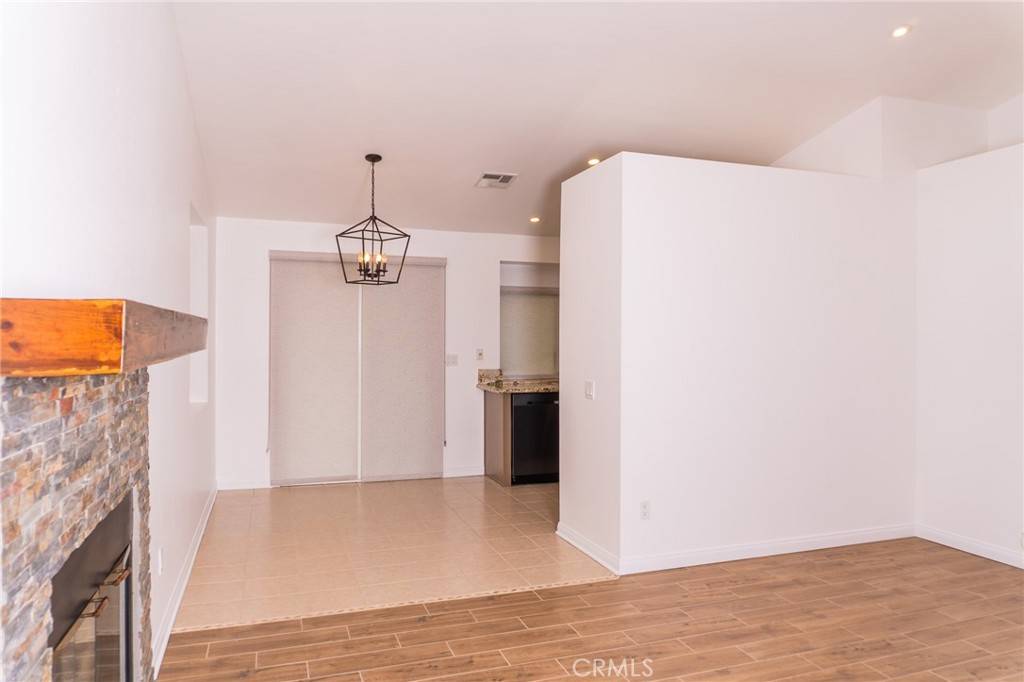 Temecula, CA 92591,39586 Oak Cliff DR
