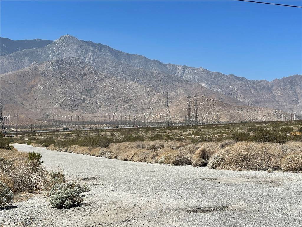 Whitewater, CA 92282,55200 Hatton PL