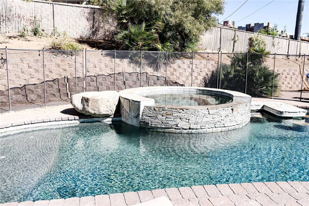 Yucca Valley, CA 92284,7525 Whitney AVE