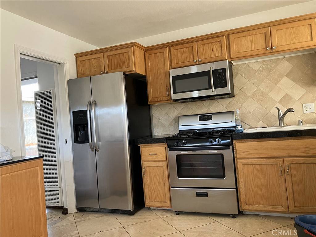 Lake Elsinore, CA 92530,1051 Park WAY