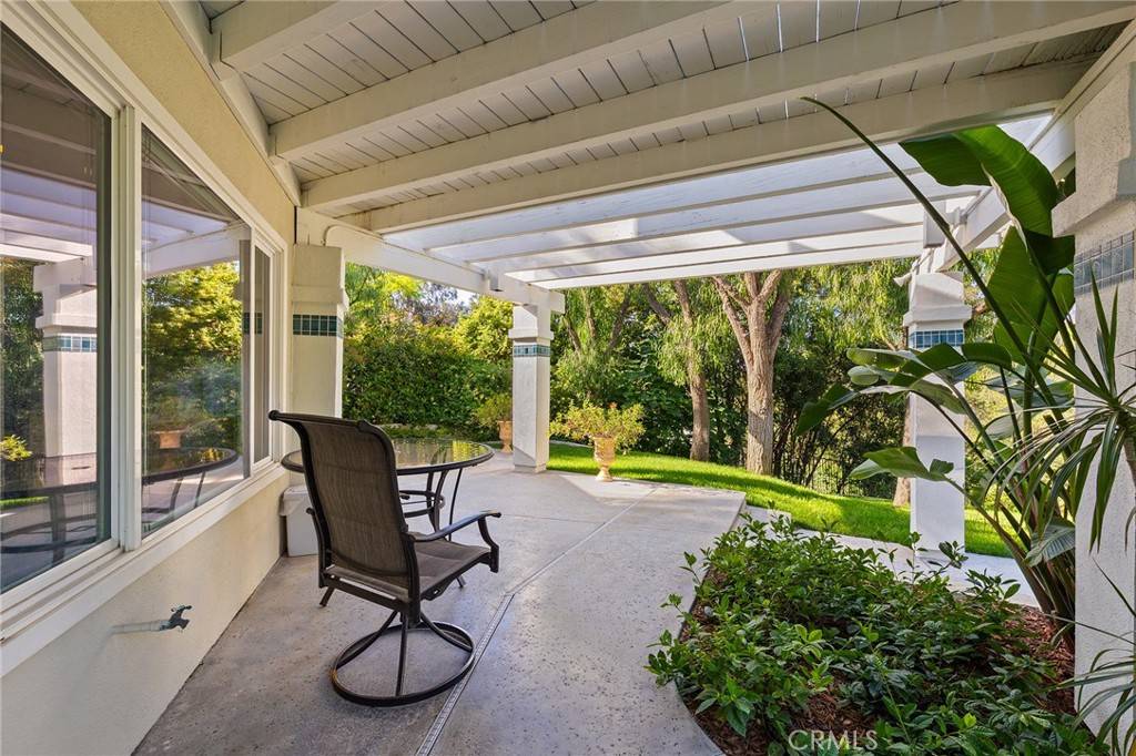 Riverside, CA 92503,16562 Orangewind LN