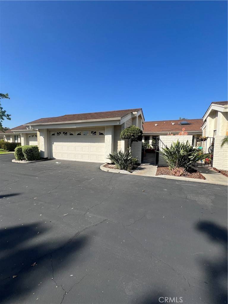 Irvine, CA 92604,15 Creekwood #63