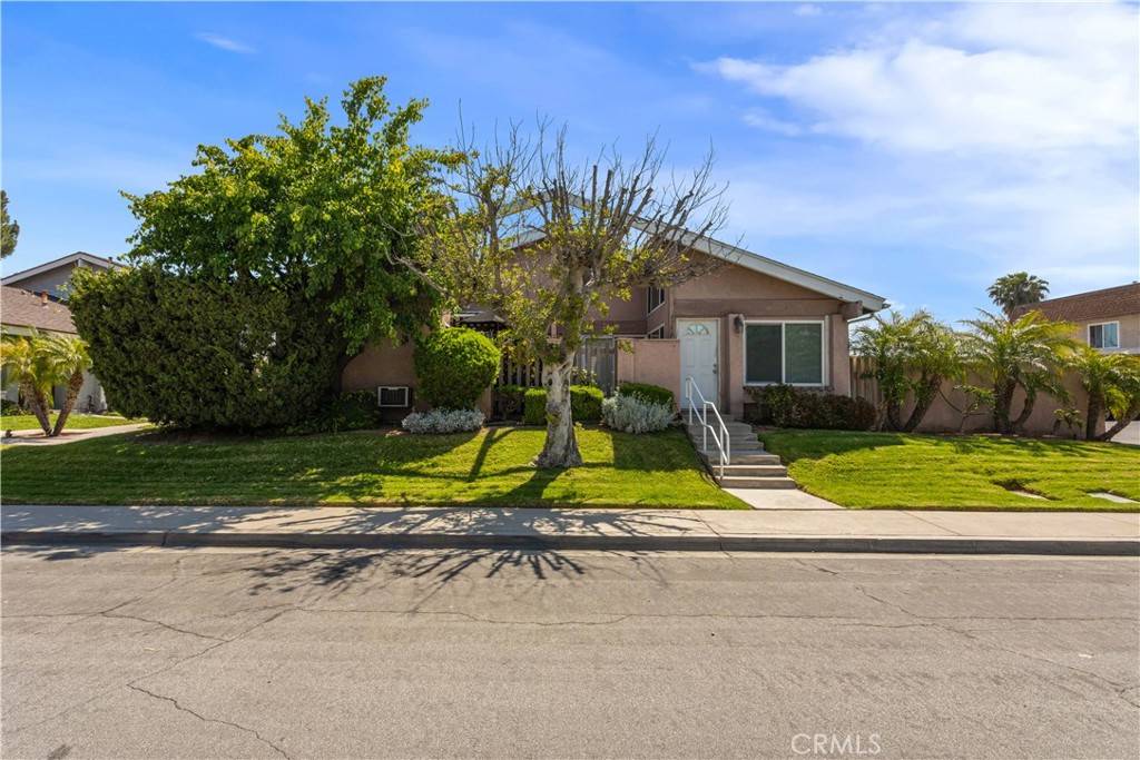 Yorba Linda, CA 92886,4946 Liverpool ST
