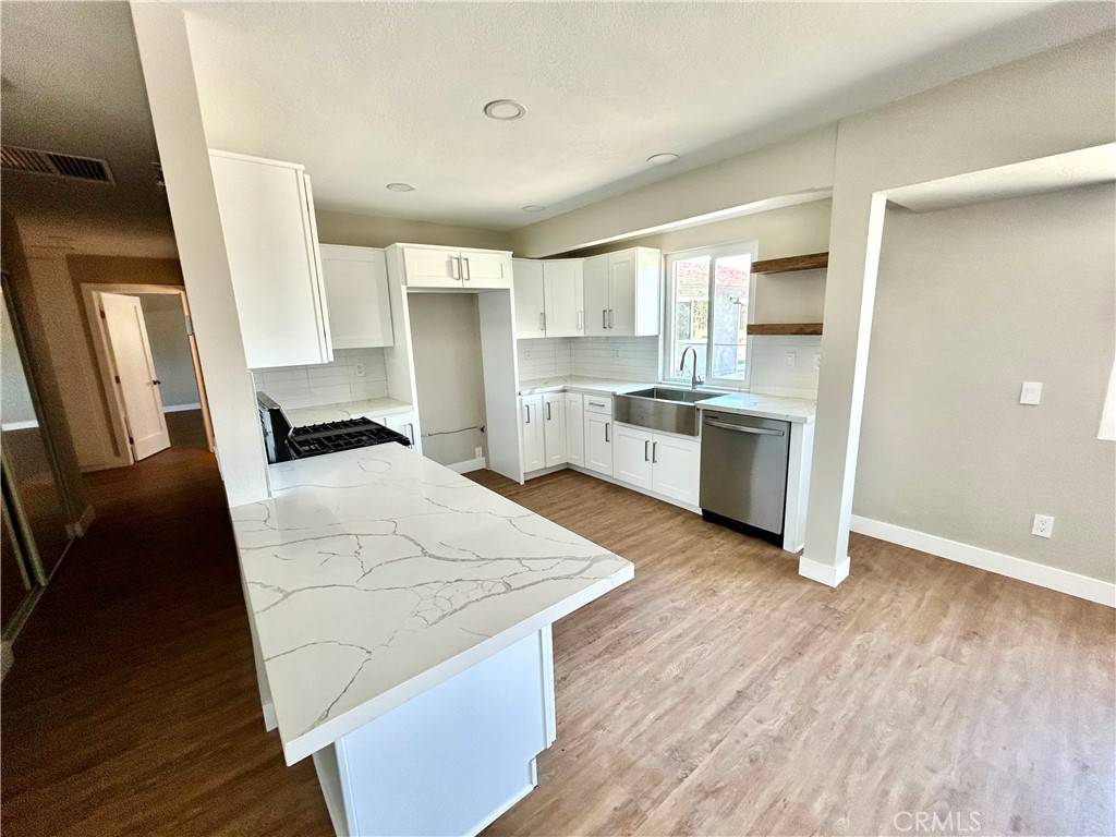 29 Palms, CA 92277,6698 Mesquite DR