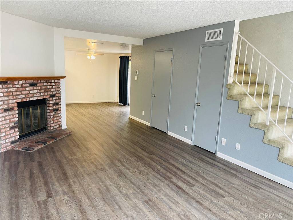 Bellflower, CA 90706,9112 Walnut ST
